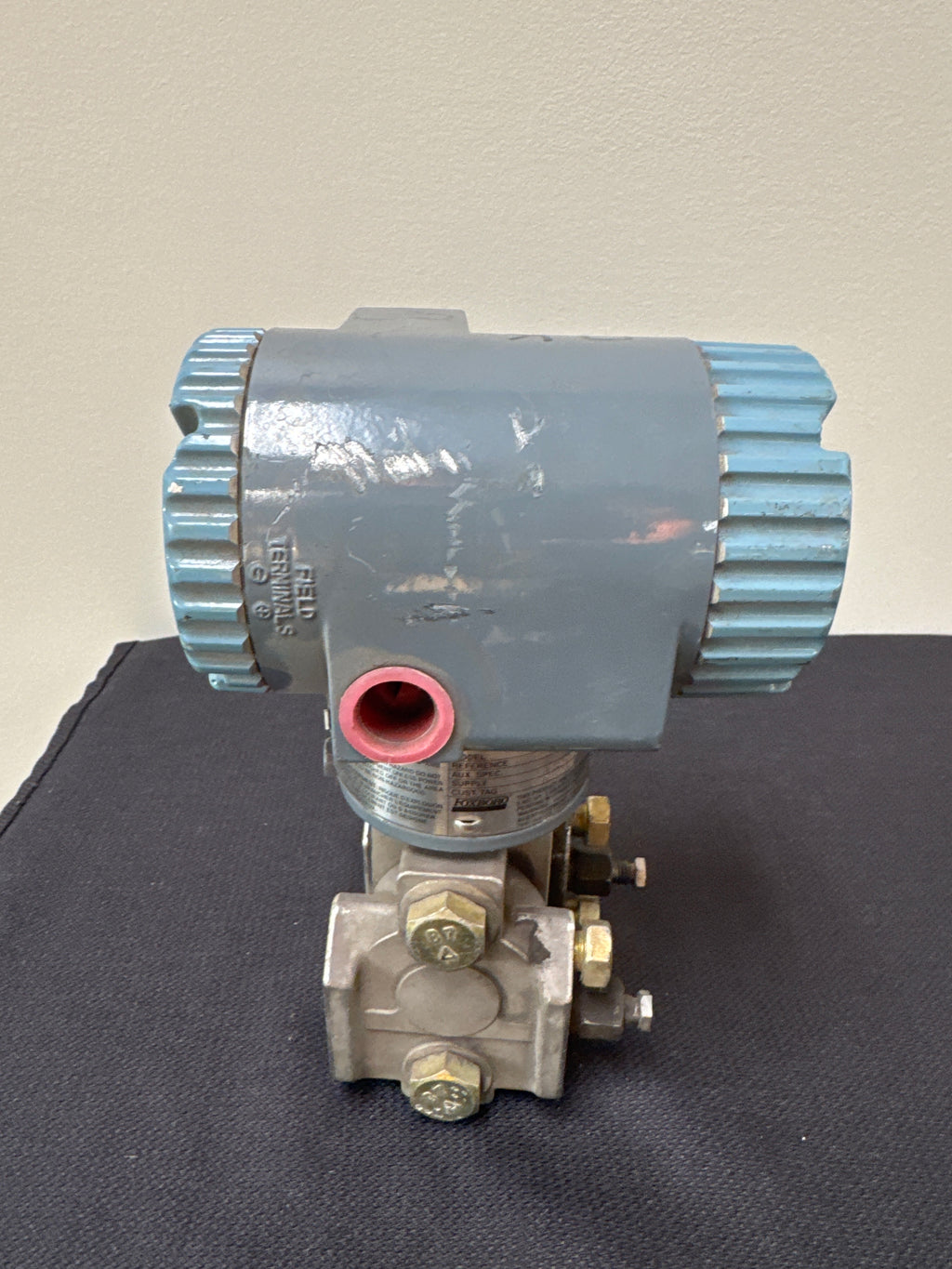 Foxboro IDP10-D20B21F-L1 Differential Pressure Transmitter 0-40 inH2O Used